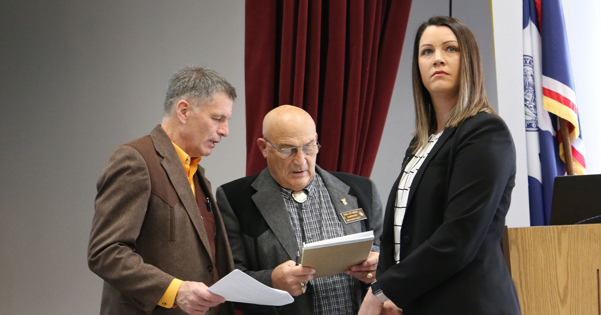 Gov. Gordon and Commissioners